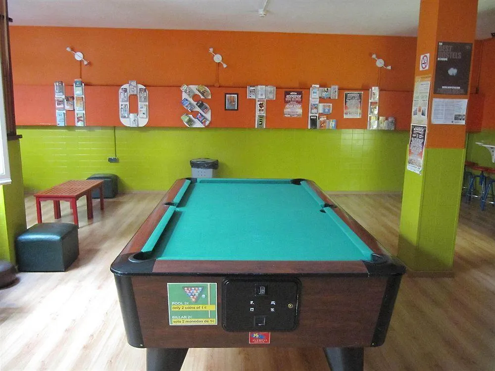 Onefam Les Corts Hostel Barcelona 0*,