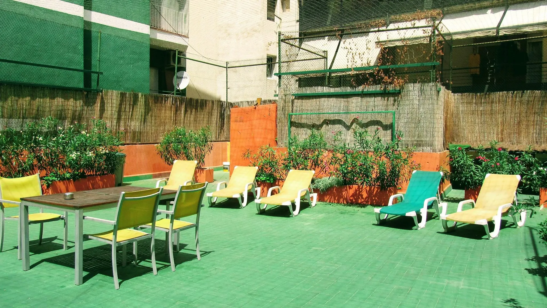 Onefam Les Corts Hostel Βαρκελώνη Ισπανία