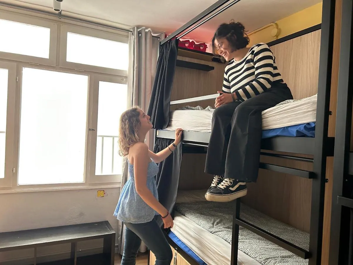 Onefam Les Corts Hostel Βαρκελώνη