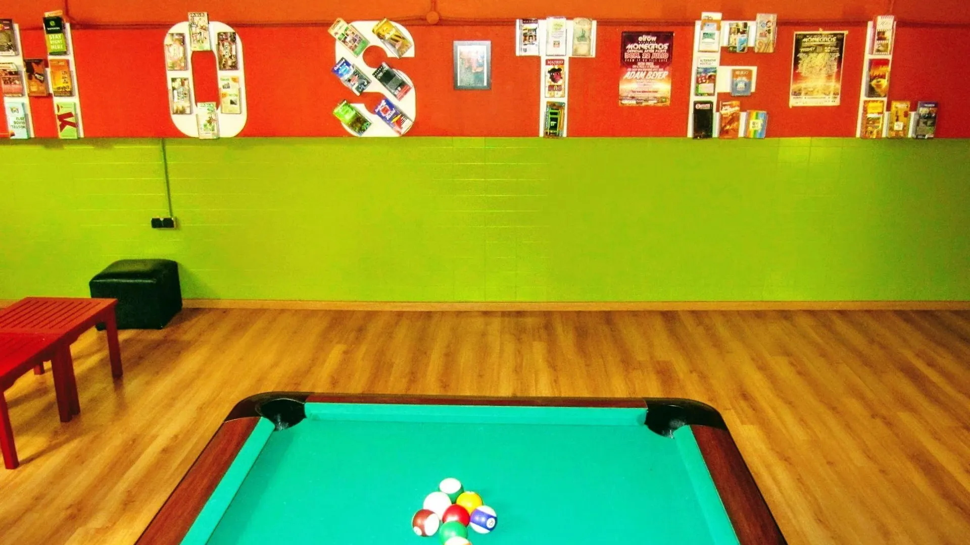 Onefam Les Corts Hostel Βαρκελώνη