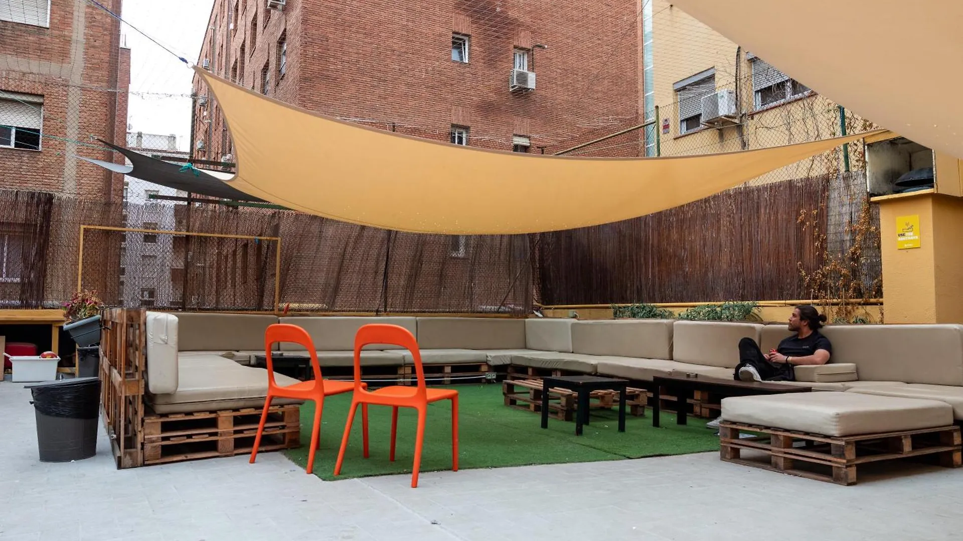 Onefam Les Corts Hostel Βαρκελώνη