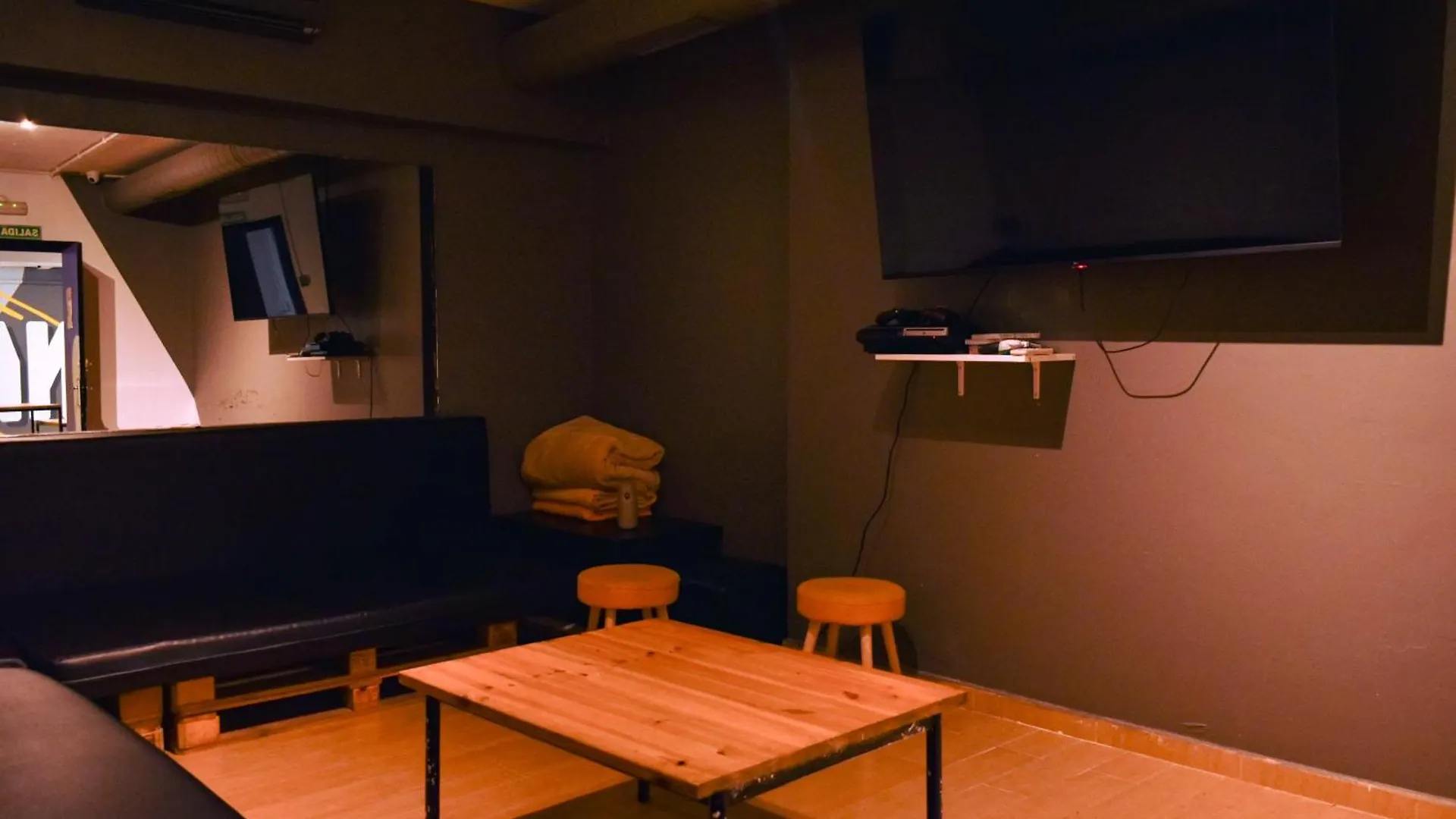 Onefam Les Corts Hostel Βαρκελώνη 0*,  Ισπανία