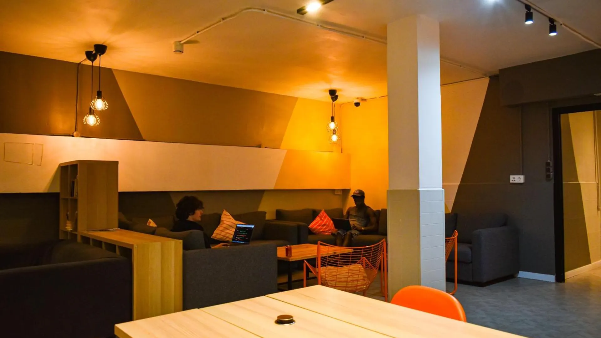Onefam Les Corts Hostel Barcelona