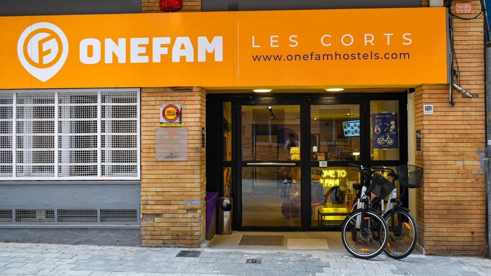 Onefam Les Corts Hostel Βαρκελώνη Ισπανία