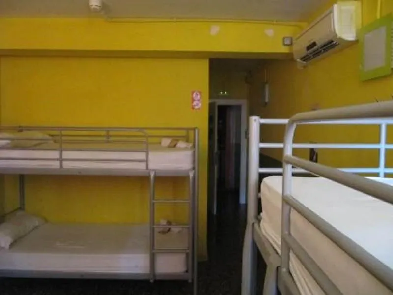 Onefam Les Corts Hostel Βαρκελώνη Ισπανία