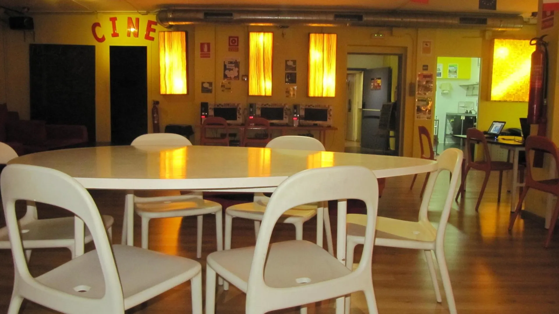 Onefam Les Corts Hostel Barcelona
