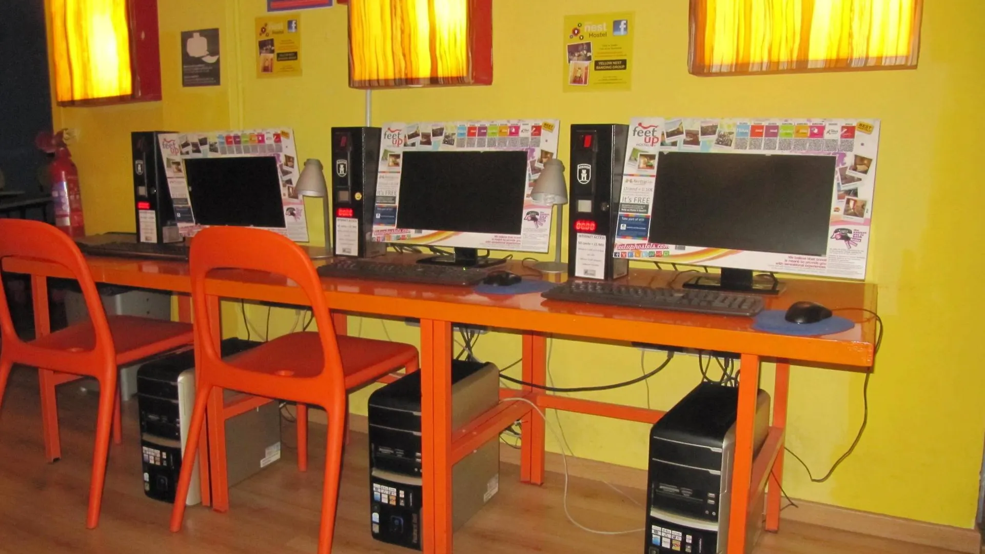 Onefam Les Corts Hostel Βαρκελώνη