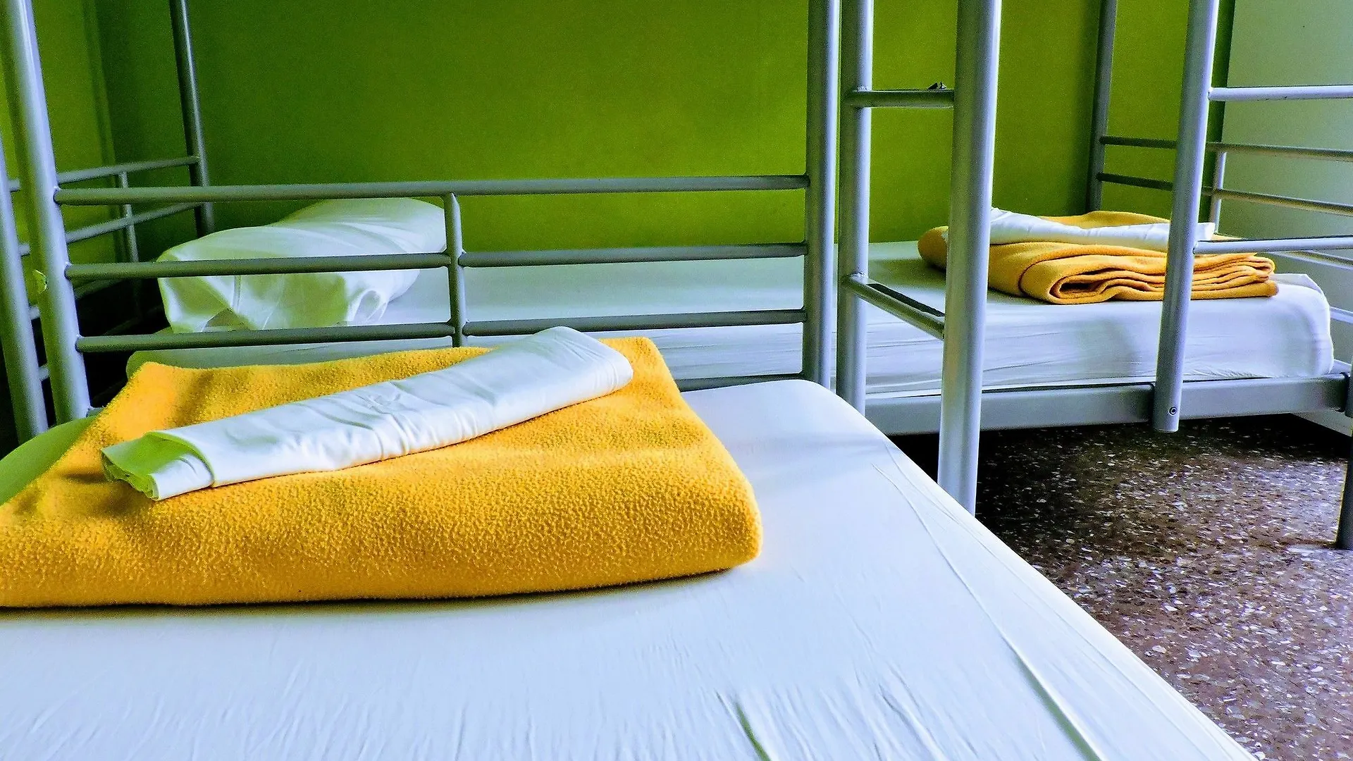 Onefam Les Corts Hostel Βαρκελώνη