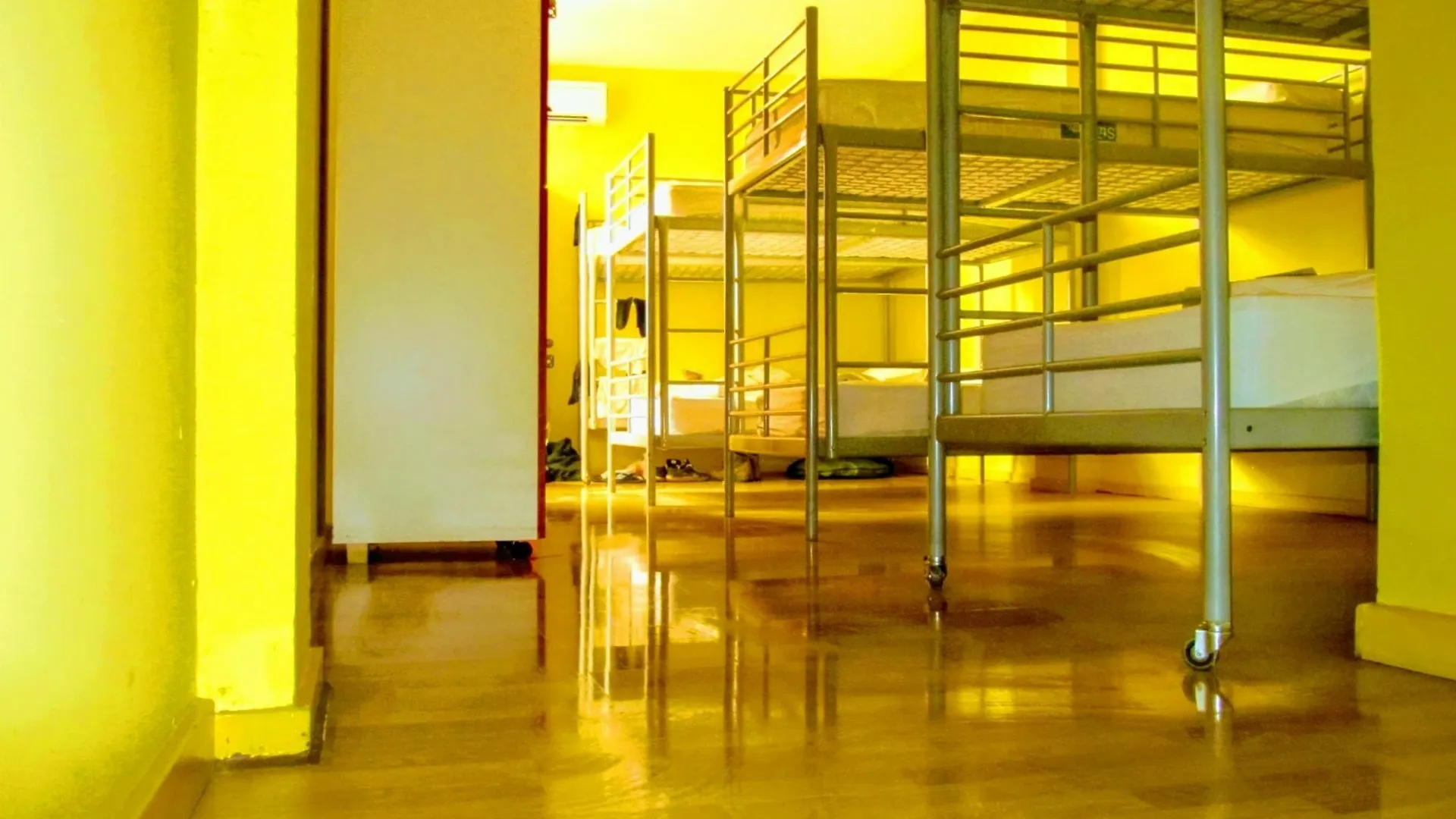 Onefam Les Corts Hostel Βαρκελώνη Ισπανία