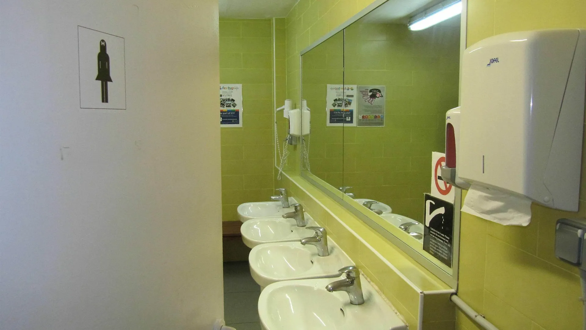 Onefam Les Corts Hostel Βαρκελώνη Ισπανία